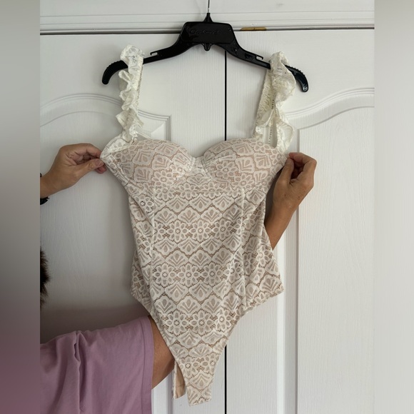Lace Bodysuit NWT - Picture 1 of 9
